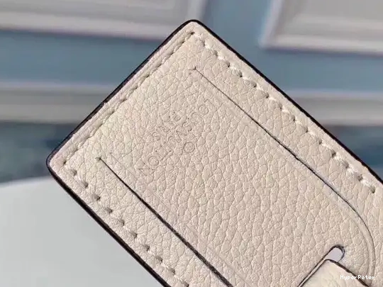 VUITTON GEORGES LOUIS BB 0702